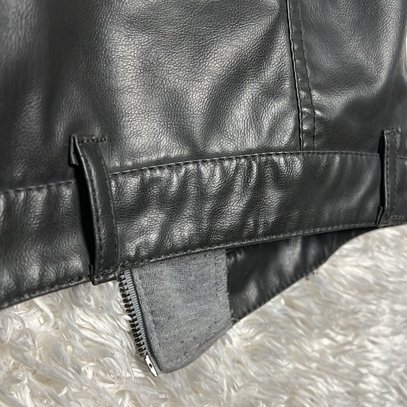 GI SONO by CAVALINI Vegan Leather Vest - Picture 10 of 13